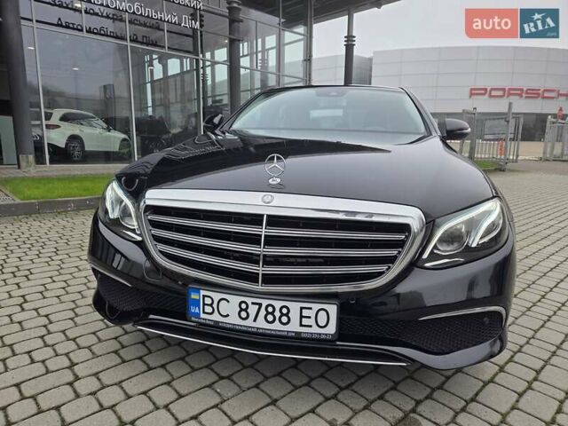 Черный Мерседес Е-Класс, объемом двигателя 1.95 л и пробегом 28 тыс. км за 37000 $, фото 2 на Automoto.ua