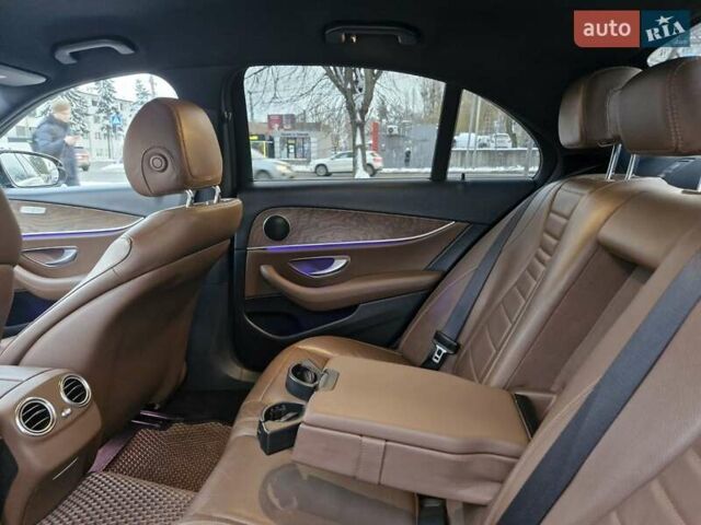 Черный Мерседес Е-Класс, объемом двигателя 1.95 л и пробегом 365 тыс. км за 22500 $, фото 15 на Automoto.ua