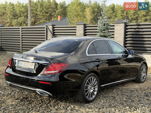 Черный Мерседес Е-Класс, объемом двигателя 2 л и пробегом 197 тыс. км за 29999 $, фото 10 на Automoto.ua