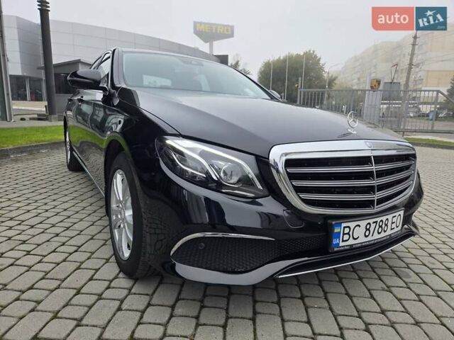 Черный Мерседес Е-Класс, объемом двигателя 1.95 л и пробегом 28 тыс. км за 37000 $, фото 3 на Automoto.ua
