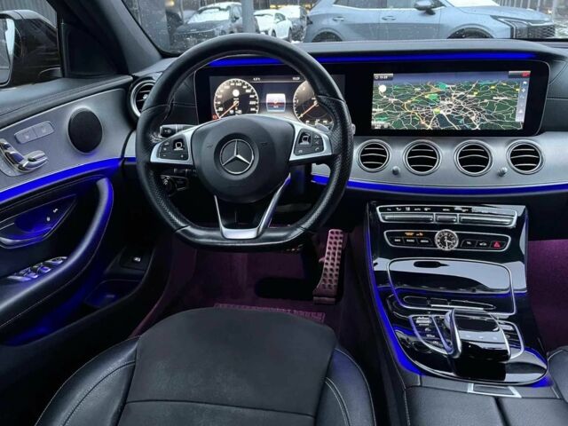 Черный Мерседес Е-Класс, объемом двигателя 0 л и пробегом 128 тыс. км за 25000 $, фото 8 на Automoto.ua