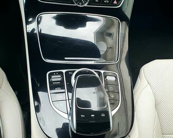 Черный Мерседес Е-Класс, объемом двигателя 1.95 л и пробегом 238 тыс. км за 33700 $, фото 23 на Automoto.ua