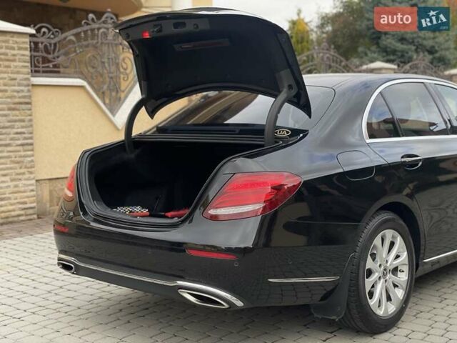 Мерседес Е-Класс 2017 в Мукачеве на Automoto.ua Черный Мерседес Е-Класс, объемом двигателя 1.99 л и пробегом 92 тыс. км за 33900 $, фото 59 на Automoto.ua