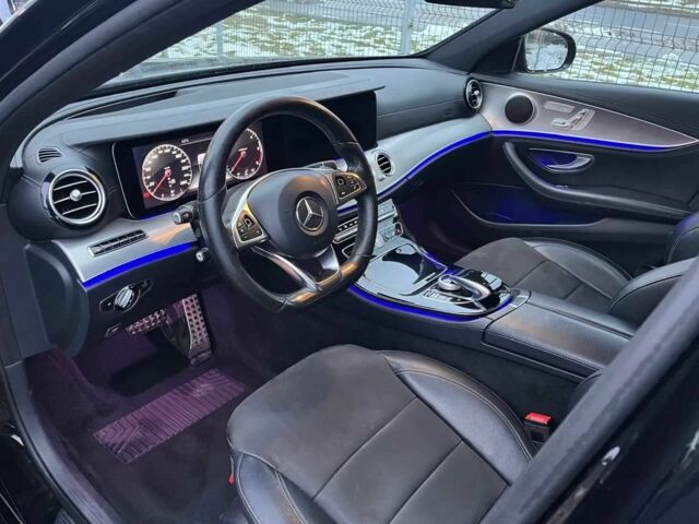 Черный Мерседес Е-Класс, объемом двигателя 0 л и пробегом 128 тыс. км за 25000 $, фото 9 на Automoto.ua