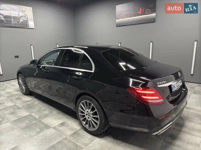 Черный Мерседес Е-Класс, объемом двигателя 2 л и пробегом 197 тыс. км за 29999 $, фото 79 на Automoto.ua