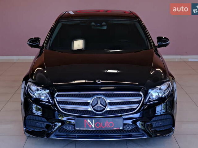 Черный Мерседес Е-Класс, объемом двигателя 3 л и пробегом 123 тыс. км за 36900 $, фото 1 на Automoto.ua