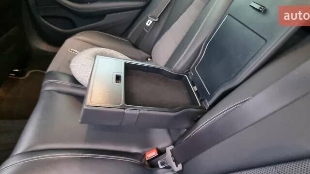 Черный Мерседес Е-Класс, объемом двигателя 1.95 л и пробегом 160 тыс. км за 31990 $, фото 40 на Automoto.ua