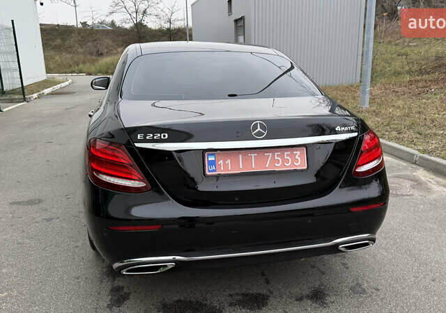 Черный Мерседес Е-Класс, объемом двигателя 2 л и пробегом 190 тыс. км за 26500 $, фото 7 на Automoto.ua