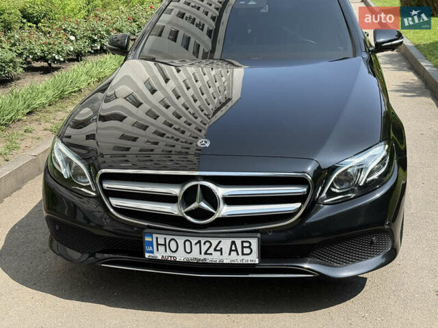 Мерседес Е-Класс 2017 в Тернополе на Automoto.ua Черный Мерседес Е-Класс, объемом двигателя 1.95 л и пробегом 160 тыс. км за 30000 $, фото 13 на Automoto.ua