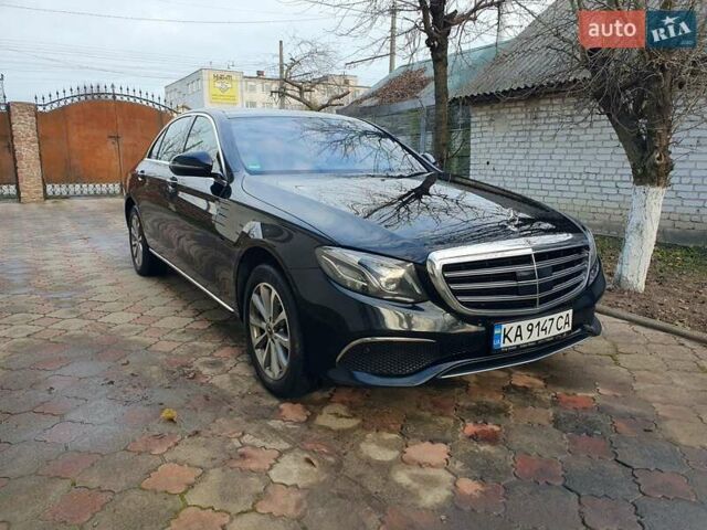 Черный Мерседес Е-Класс, объемом двигателя 1.95 л и пробегом 238 тыс. км за 33700 $, фото 7 на Automoto.ua