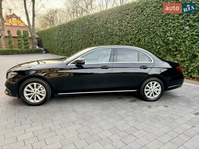 Черный Мерседес Е-Класс, объемом двигателя 1.95 л и пробегом 102 тыс. км за 34300 $, фото 2 на Automoto.ua