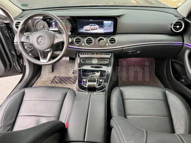 Чорний Мерседес Е-Клас, об'ємом двигуна 2 л та пробігом 94 тис. км за 19900 $, фото 9 на Automoto.ua