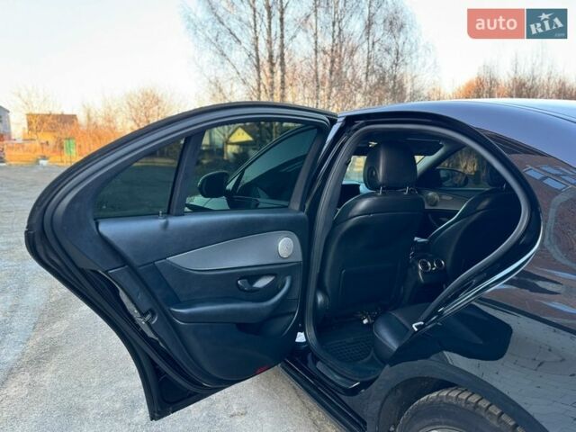 Чорний Мерседес Е-Клас, об'ємом двигуна 1.95 л та пробігом 185 тис. км за 23900 $, фото 39 на Automoto.ua