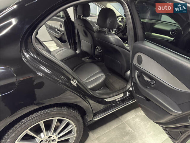 Черный Мерседес Е-Класс, объемом двигателя 2 л и пробегом 197 тыс. км за 29999 $, фото 64 на Automoto.ua