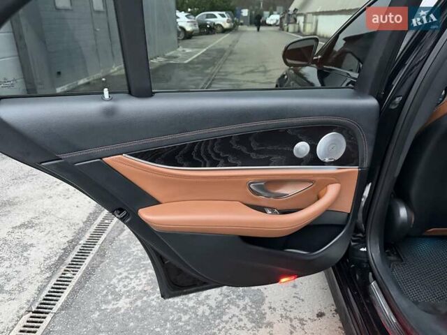Черный Мерседес Е-Класс, объемом двигателя 1.95 л и пробегом 117 тыс. км за 33000 $, фото 16 на Automoto.ua