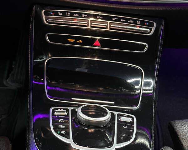 Черный Мерседес Е-Класс, объемом двигателя 2 л и пробегом 197 тыс. км за 29999 $, фото 41 на Automoto.ua