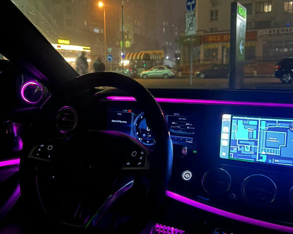 Мерседес Е-Клас 2017 у Києві на Automoto.ua Чорний Мерседес Е-Клас, об'ємом двигуна 1.95 л та пробігом 265 тис. км за 33200 $, фото 9 на Automoto.ua