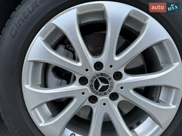 Чорний Мерседес Е-Клас, об'ємом двигуна 1.99 л та пробігом 67 тис. км за 34000 $, фото 11 на Automoto.ua