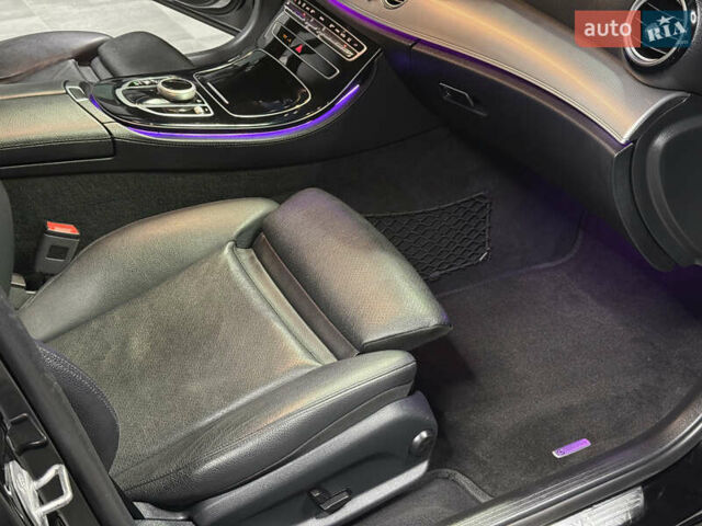 Черный Мерседес Е-Класс, объемом двигателя 2 л и пробегом 197 тыс. км за 29999 $, фото 29 на Automoto.ua