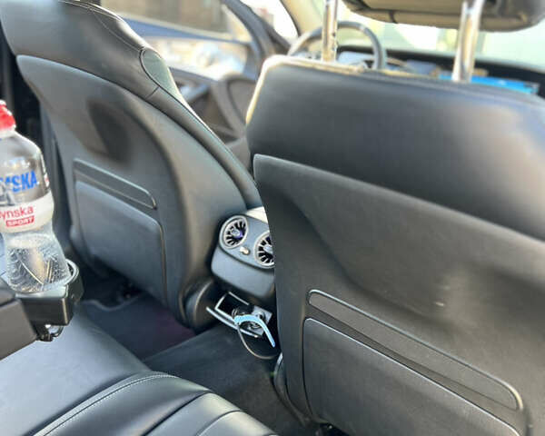 Чорний Мерседес Е-Клас, об'ємом двигуна 1.95 л та пробігом 240 тис. км за 33000 $, фото 10 на Automoto.ua