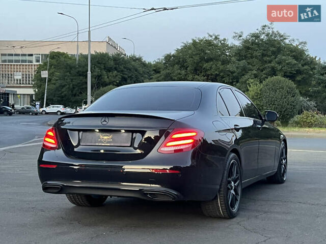 Черный Мерседес Е-Класс, объемом двигателя 1.95 л и пробегом 173 тыс. км за 29500 $, фото 3 на Automoto.ua