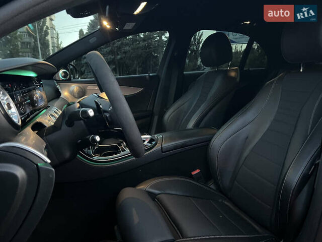 Черный Мерседес Е-Класс, объемом двигателя 1.95 л и пробегом 173 тыс. км за 29500 $, фото 10 на Automoto.ua