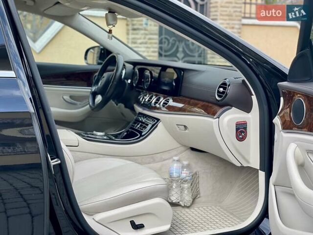 Мерседес Е-Класс 2017 в Мукачеве на Automoto.ua Черный Мерседес Е-Класс, объемом двигателя 1.99 л и пробегом 92 тыс. км за 33900 $, фото 26 на Automoto.ua