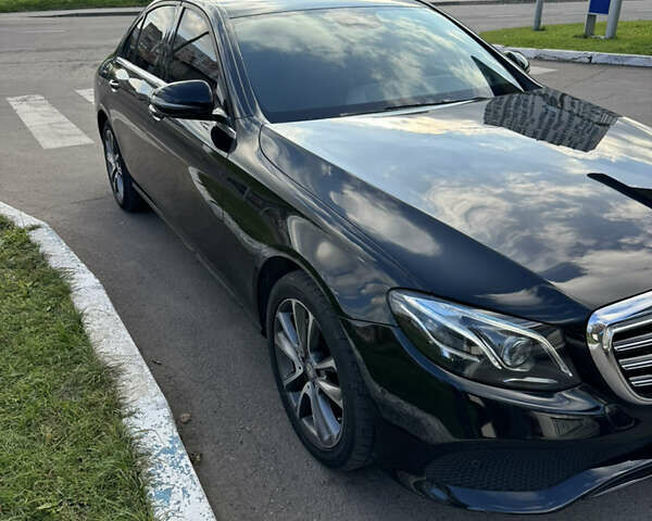 Чорний Мерседес Е-Клас, об'ємом двигуна 2 л та пробігом 216 тис. км за 27000 $, фото 7 на Automoto.ua
