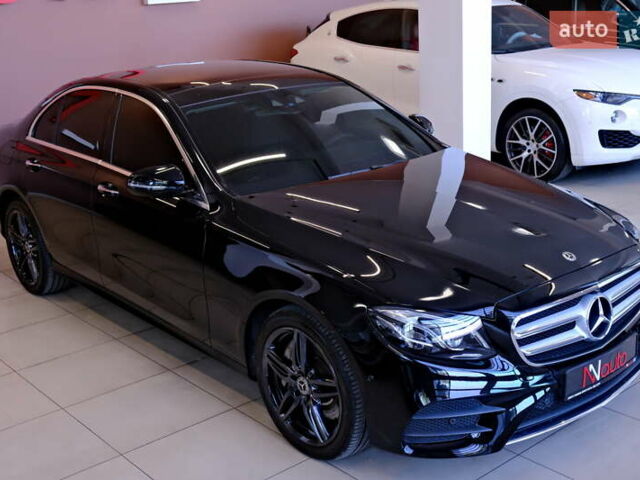 Черный Мерседес Е-Класс, объемом двигателя 3 л и пробегом 123 тыс. км за 36900 $, фото 5 на Automoto.ua