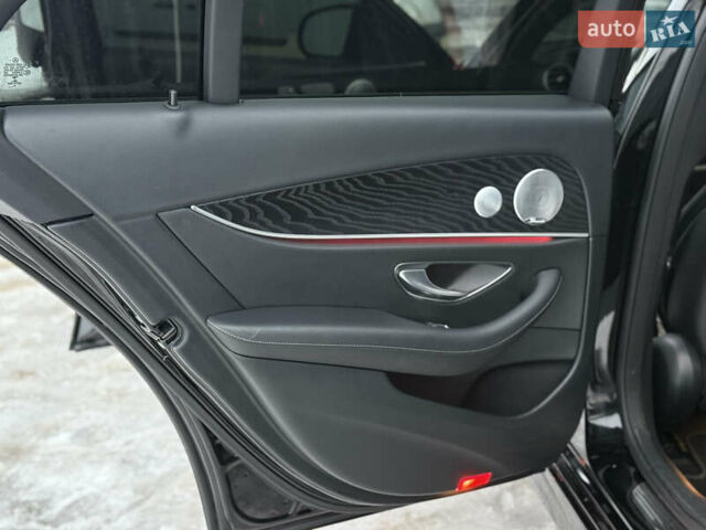 Черный Мерседес Е-Класс, объемом двигателя 3 л и пробегом 91 тыс. км за 36500 $, фото 10 на Automoto.ua