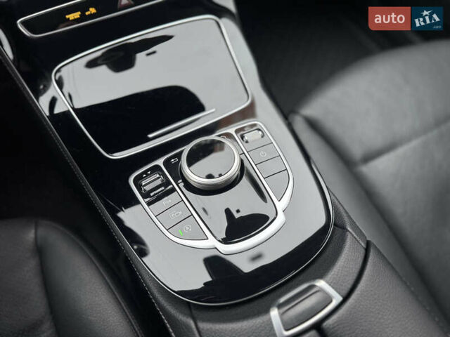 Черный Мерседес Е-Класс, объемом двигателя 1.95 л и пробегом 361 тыс. км за 20500 $, фото 25 на Automoto.ua