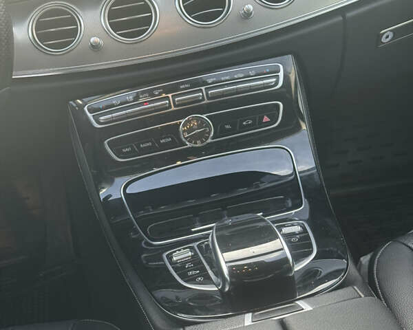 Мерседес Е-Класс 2017 в Коломые на Automoto.ua Черный Мерседес Е-Класс, объемом двигателя 1.95 л и пробегом 167 тыс. км за 28888 $, фото 20 на Automoto.ua