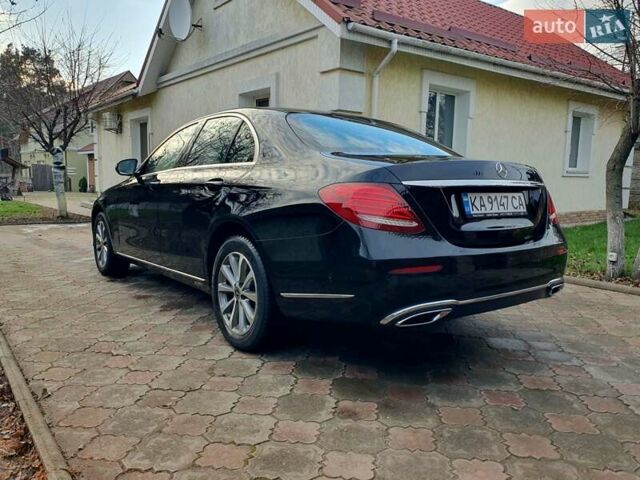 Черный Мерседес Е-Класс, объемом двигателя 1.95 л и пробегом 238 тыс. км за 33700 $, фото 1 на Automoto.ua