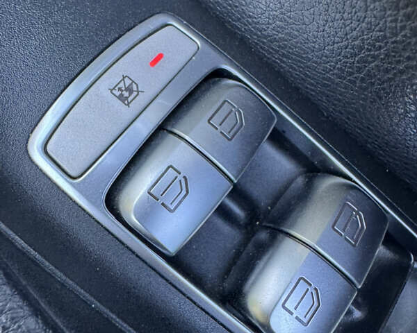Мерседес Е-Класс 2017 в Коломые на Automoto.ua Черный Мерседес Е-Класс, объемом двигателя 1.95 л и пробегом 167 тыс. км за 28888 $, фото 119 на Automoto.ua