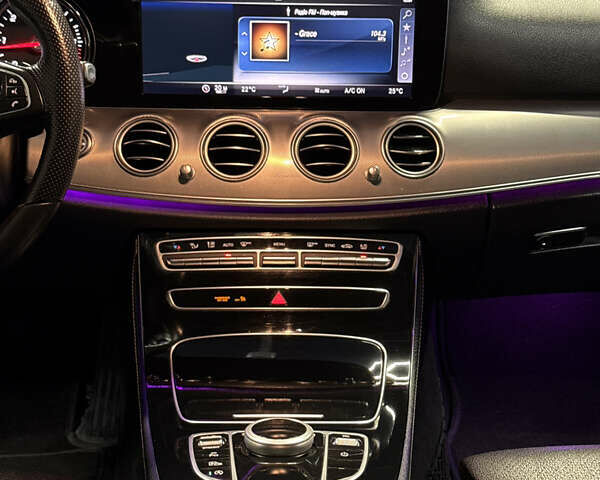 Черный Мерседес Е-Класс, объемом двигателя 2 л и пробегом 197 тыс. км за 29999 $, фото 40 на Automoto.ua