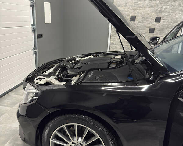 Черный Мерседес Е-Класс, объемом двигателя 2 л и пробегом 197 тыс. км за 29999 $, фото 72 на Automoto.ua