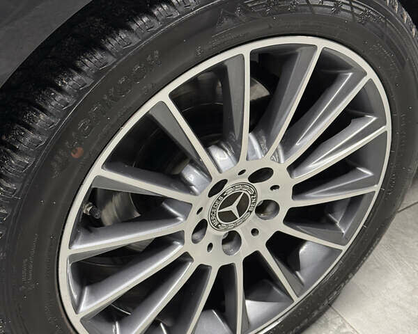 Черный Мерседес Е-Класс, объемом двигателя 2 л и пробегом 197 тыс. км за 29999 $, фото 57 на Automoto.ua