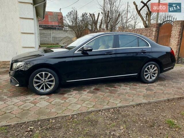 Черный Мерседес Е-Класс, объемом двигателя 1.95 л и пробегом 238 тыс. км за 33700 $, фото 12 на Automoto.ua