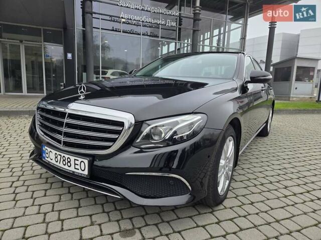 Черный Мерседес Е-Класс, объемом двигателя 1.95 л и пробегом 28 тыс. км за 37000 $, фото 1 на Automoto.ua