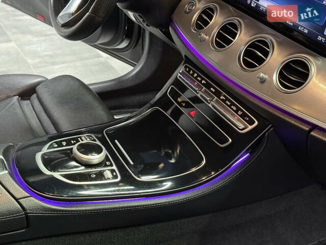 Черный Мерседес Е-Класс, объемом двигателя 2 л и пробегом 197 тыс. км за 29999 $, фото 31 на Automoto.ua
