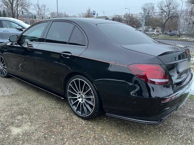 Черный Мерседес Е-Класс, объемом двигателя 0 л и пробегом 128 тыс. км за 25000 $, фото 5 на Automoto.ua