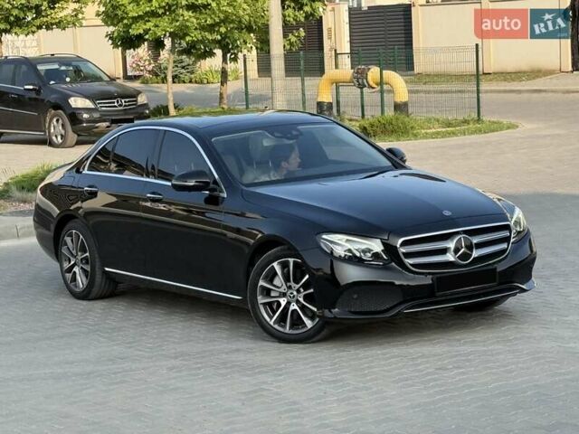 Черный Мерседес Е-Класс, объемом двигателя 2 л и пробегом 113 тыс. км за 33500 $, фото 10 на Automoto.ua