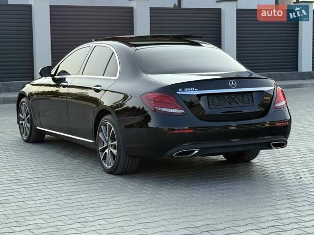 Черный Мерседес Е-Класс, объемом двигателя 2 л и пробегом 113 тыс. км за 33500 $, фото 31 на Automoto.ua