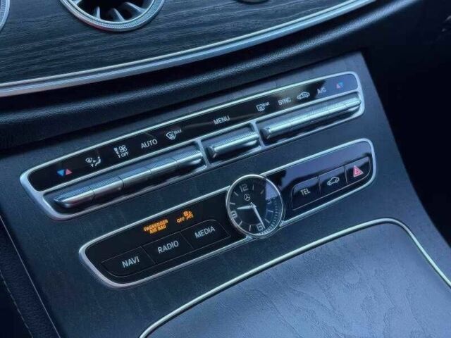 Чорний Мерседес Е-Клас, об'ємом двигуна 3 л та пробігом 78 тис. км за 16000 $, фото 10 на Automoto.ua