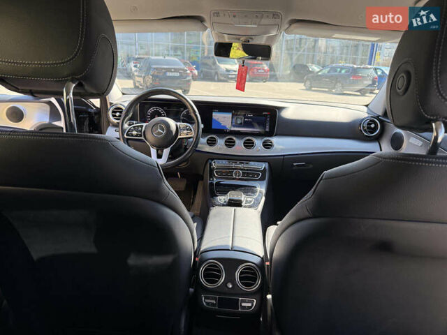 Черный Мерседес Е-Класс, объемом двигателя 1.95 л и пробегом 199 тыс. км за 27600 $, фото 5 на Automoto.ua