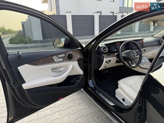Черный Мерседес Е-Класс, объемом двигателя 2 л и пробегом 113 тыс. км за 33500 $, фото 48 на Automoto.ua