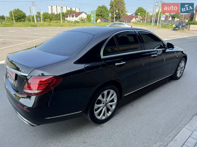 Черный Мерседес Е-Класс, объемом двигателя 2 л и пробегом 145 тыс. км за 28500 $, фото 4 на Automoto.ua