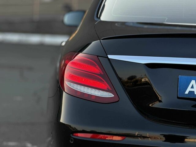 Чорний Мерседес Е-Клас, об'ємом двигуна 3 л та пробігом 152 тис. км за 38000 $, фото 8 на Automoto.ua