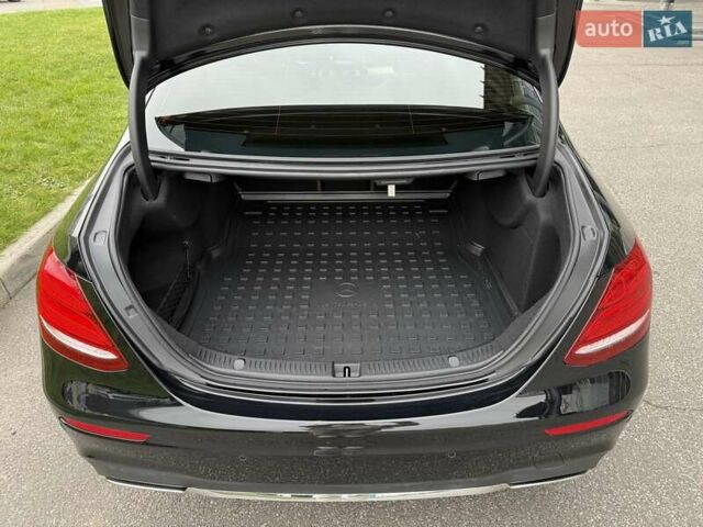 Чорний Мерседес Е-Клас, об'ємом двигуна 1.6 л та пробігом 106 тис. км за 35000 $, фото 33 на Automoto.ua