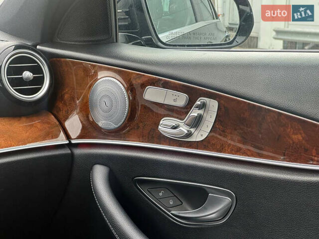 Черный Мерседес Е-Класс, объемом двигателя 2 л и пробегом 87 тыс. км за 32000 $, фото 28 на Automoto.ua